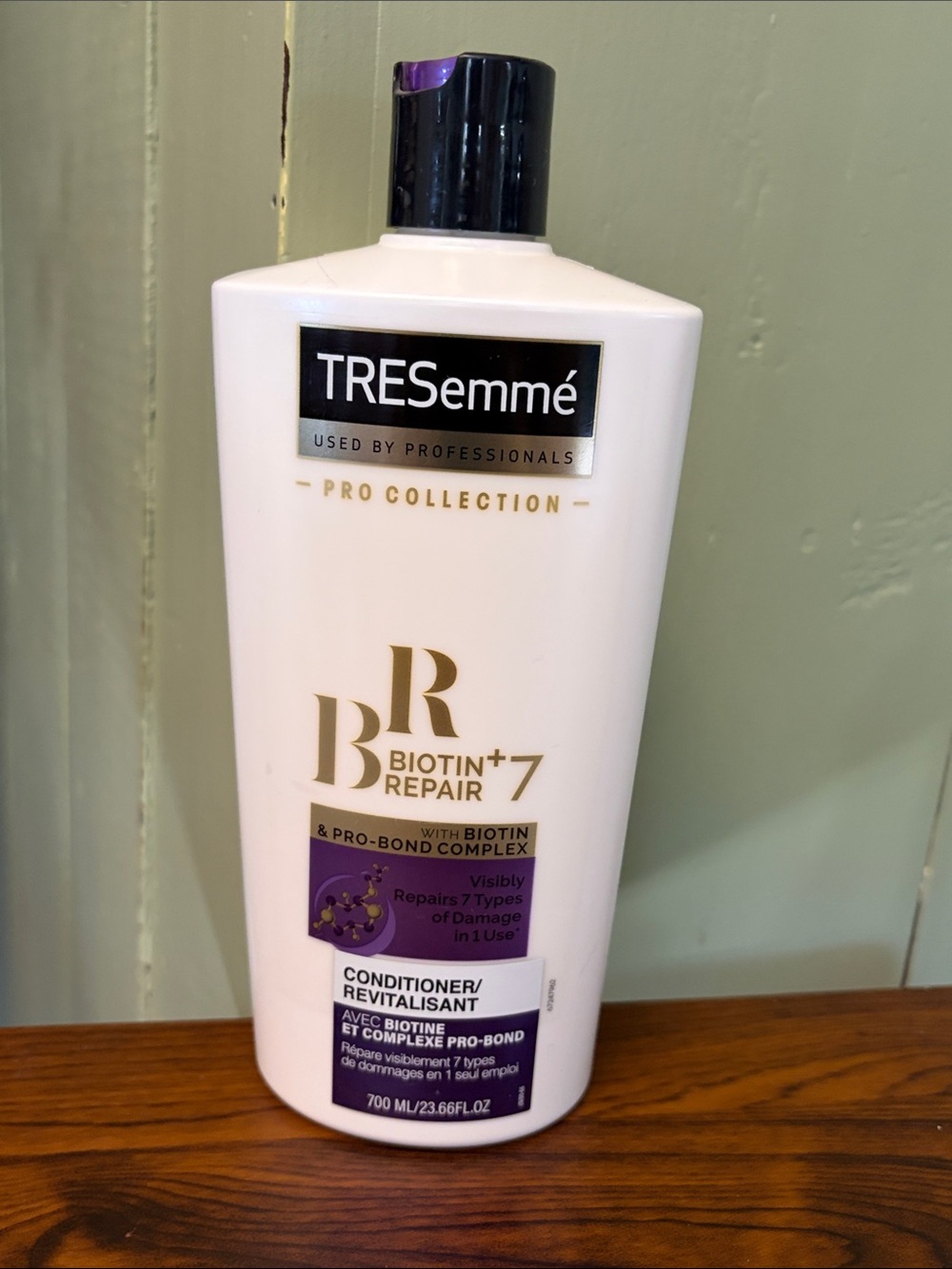 TRESemmé Biotin + Repair 7 Conditioner